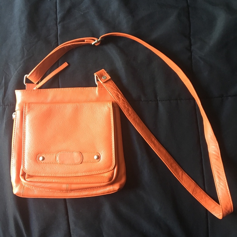 ORANGE LEATHER HANDBAG